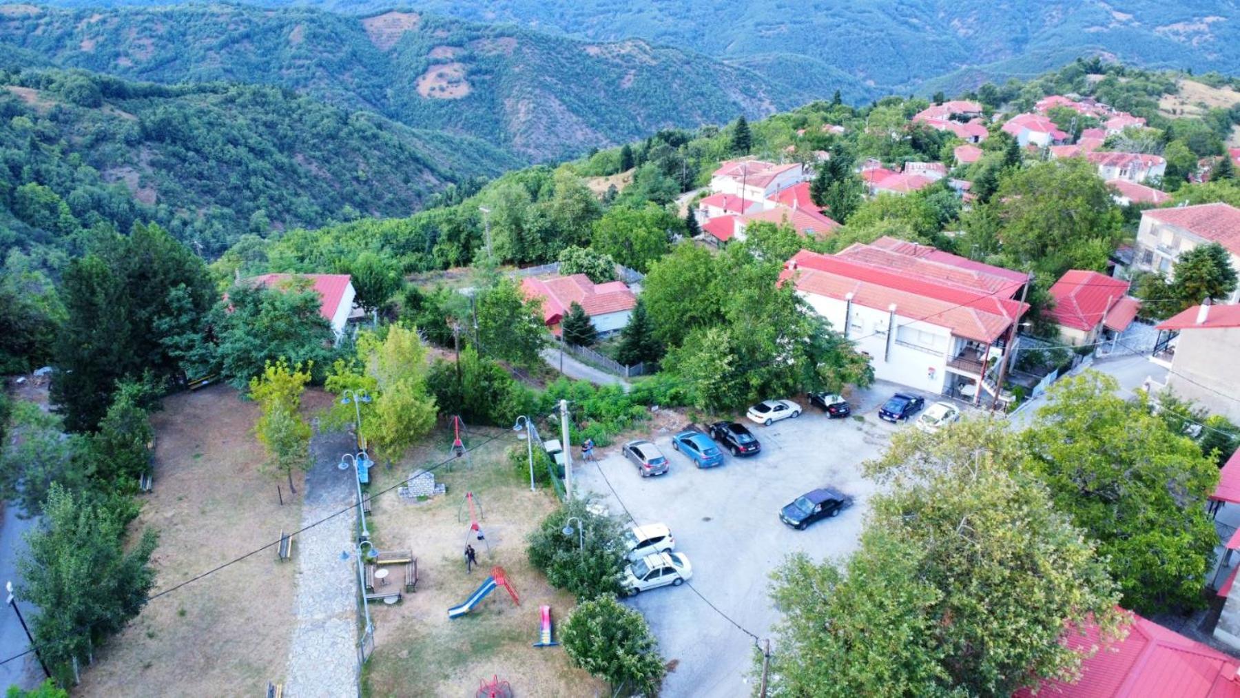Отель Πανδοχείο Λίμνης Πλαστήρα Kastania  Экстерьер фото